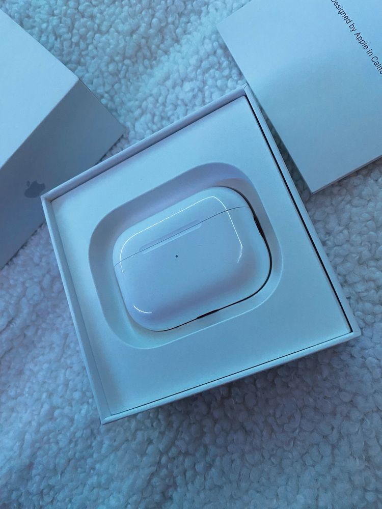 Sprzedam AirPods Pro w stanie idealnym – pełen zestaw, faktura!