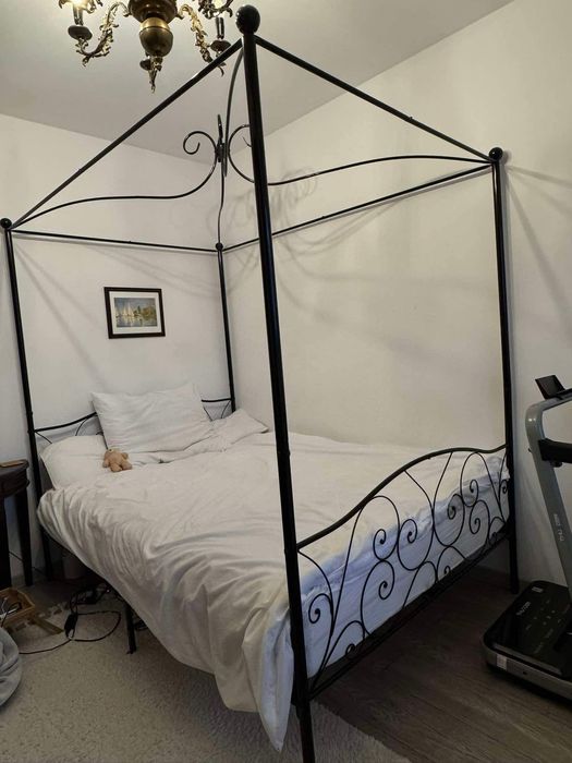 Łóżko czarne metalowe z baldachimem 140cmx200cm