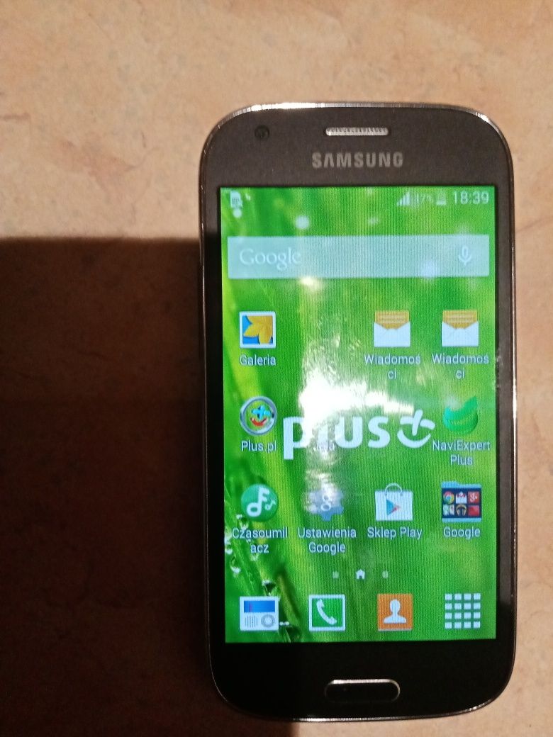 Samsung Galaxy ACE 4 z androidem