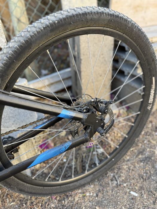 Vendo bike semi nova usada uma vez