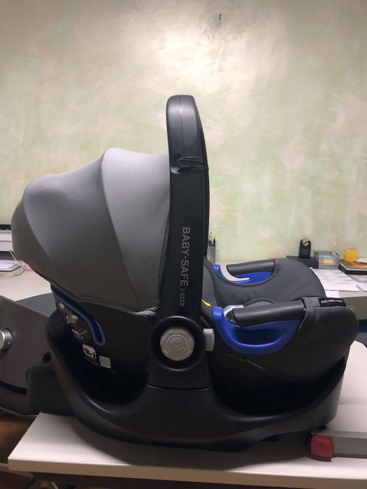Fotelik samochodowy Britax Römer Baby-Safe i-size