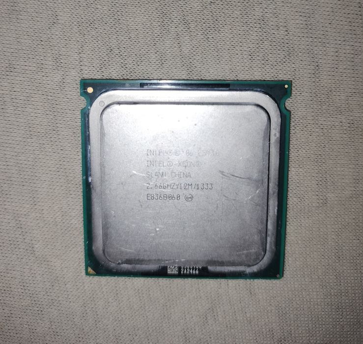 Intel Xeon E5430 2.66 GHz (Socket 775)