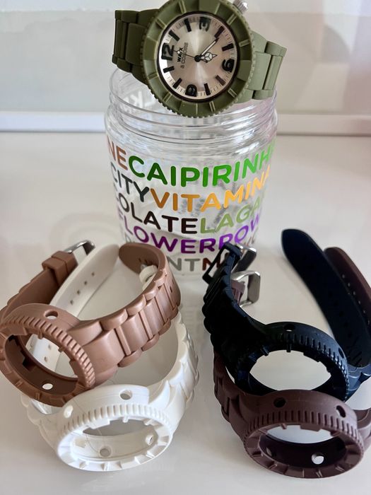 Relogio Watx and colores