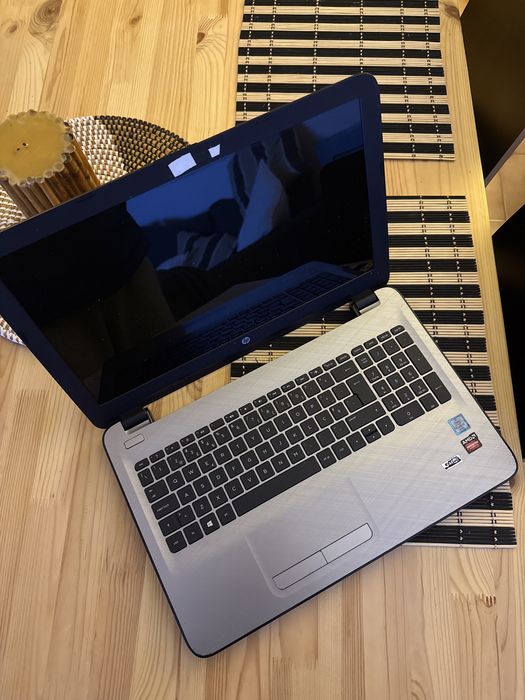 HP Pavilion 15-ac120np – Avariado / Para Peças