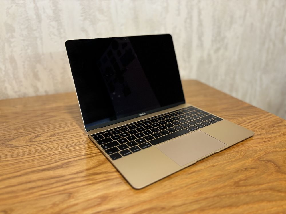 Ноутбук Apple MacBook