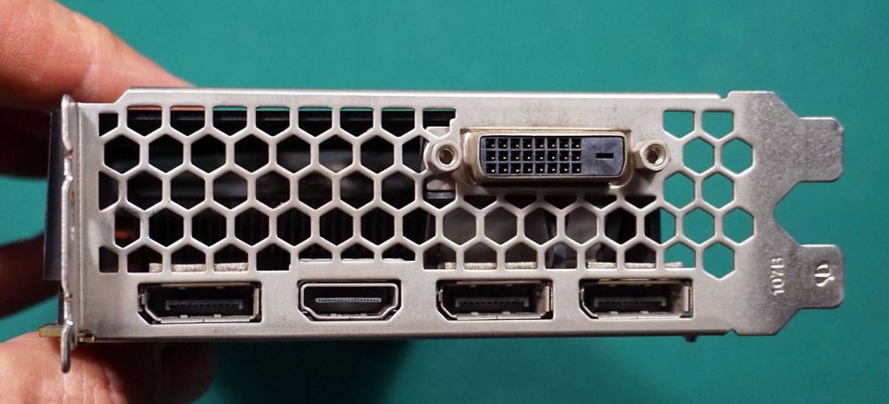 Używany Palit 1070 gtx, #62292 c- oba fany do wymiany