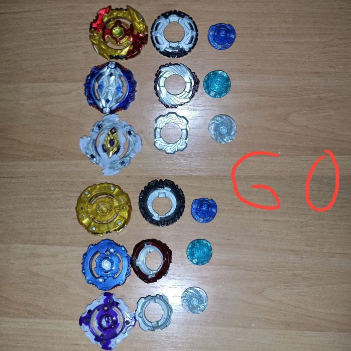 Продам бейблейд у середньому стані