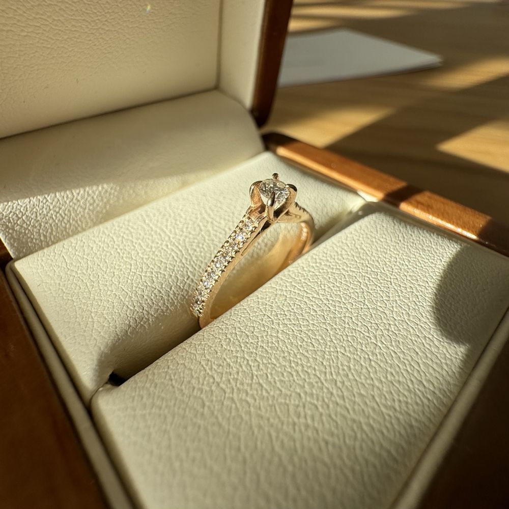 Pierścionek zaręczynowy Diament 0.09 ct złoto Rozmiar 7 różowe