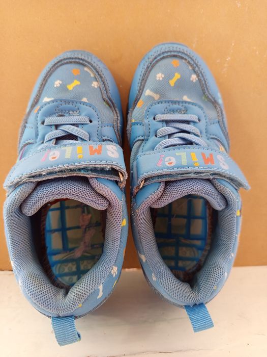 Кросівки кросовки