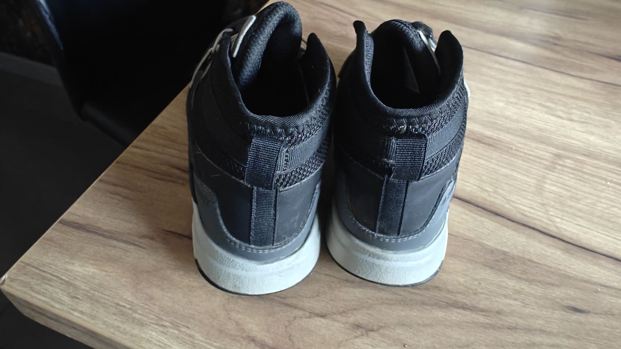 Buty trekkingowe Adidas Terrex RainDry - rozmiar 33 - super stan