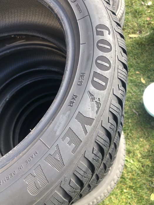 195/55-16 opony zimowe Goodyear