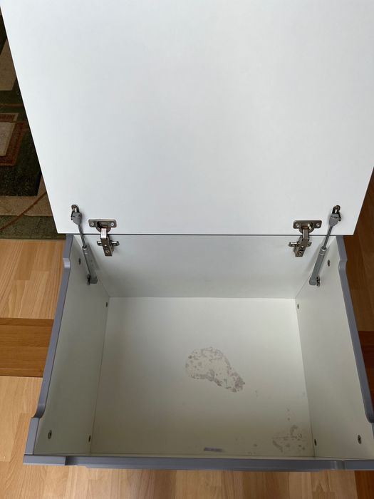 3 za 1:  Łóżeczko Bellamy Ines szare + materac Hevea + skrzynia