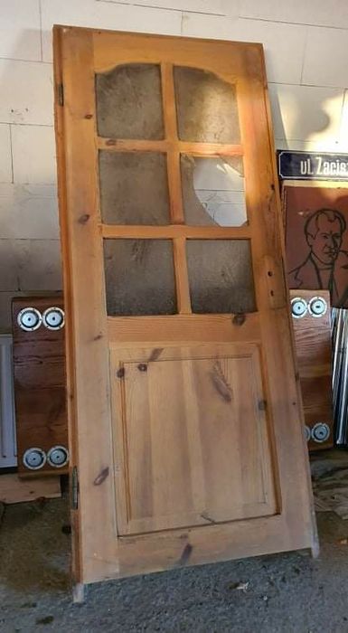 Drzwi z ościeżnicą