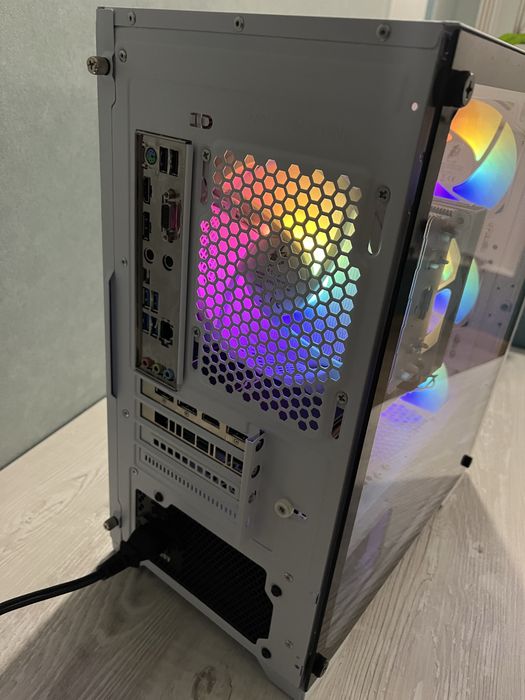 Ігровий компʼютер i5-10400F GTX 1660 Super, 16GB ОЗП SSD 512GB