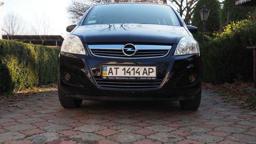Opel Zafira B FL