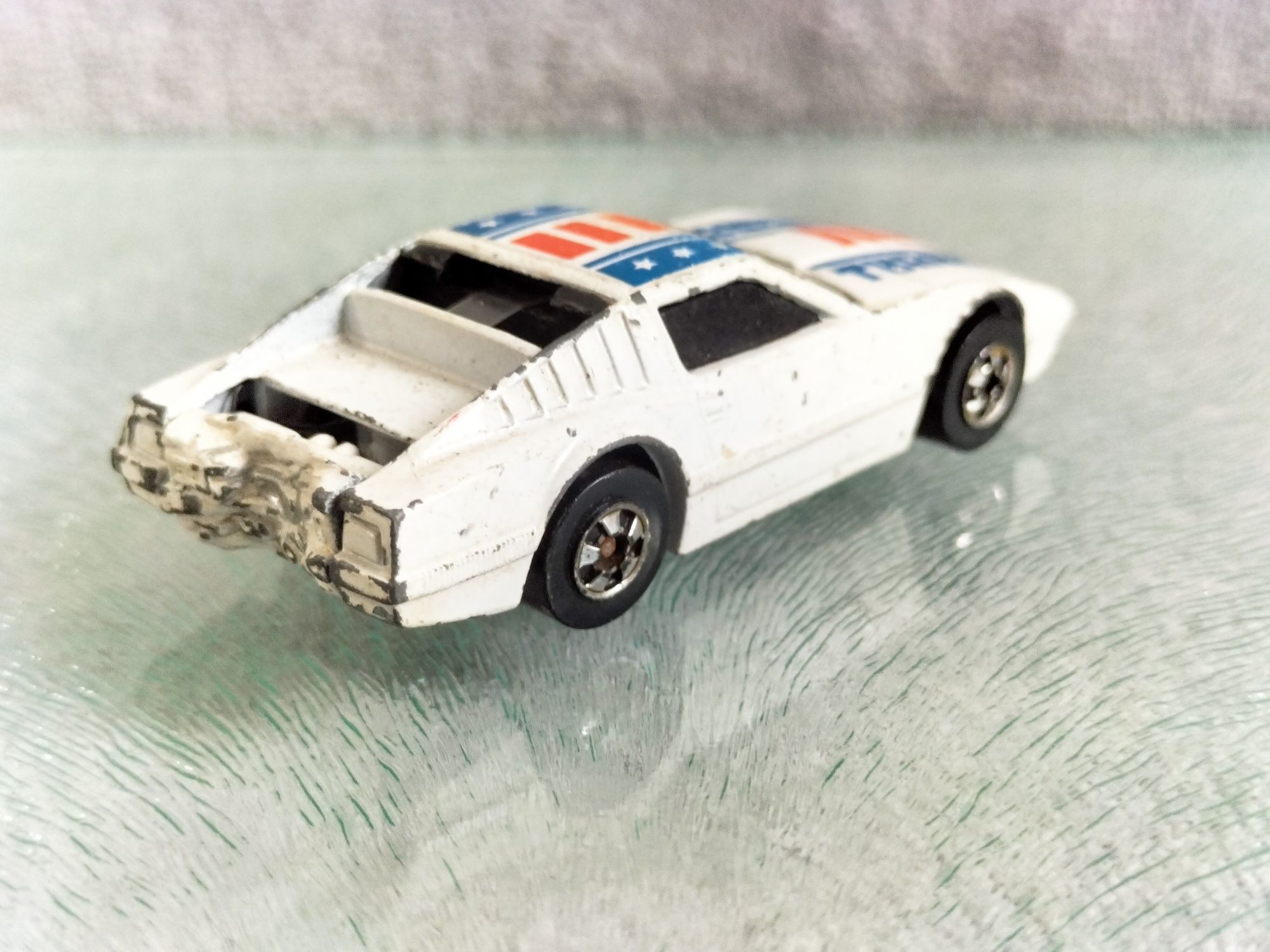 Samochód Nissan Turbo  Hot Wheels 1983 Vintage car toy