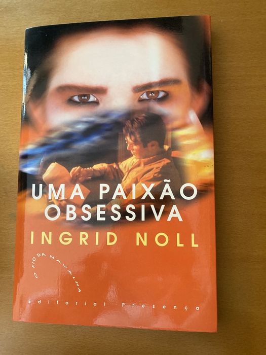 Vendo vários livros sobre o AMOR