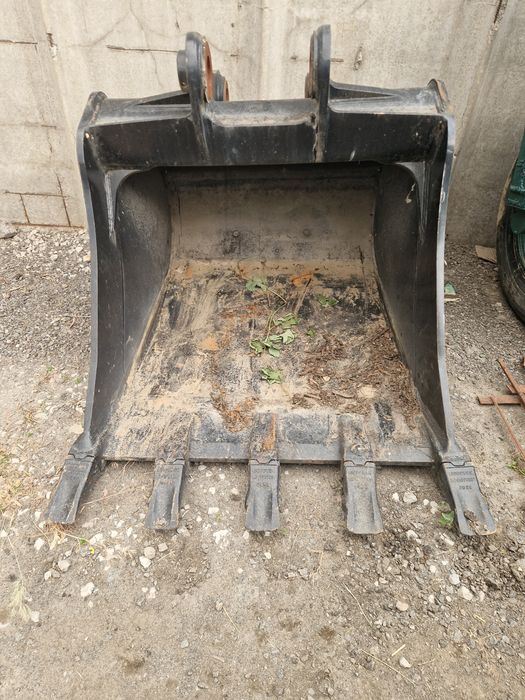 Продам ковш 1.3 куба новый.