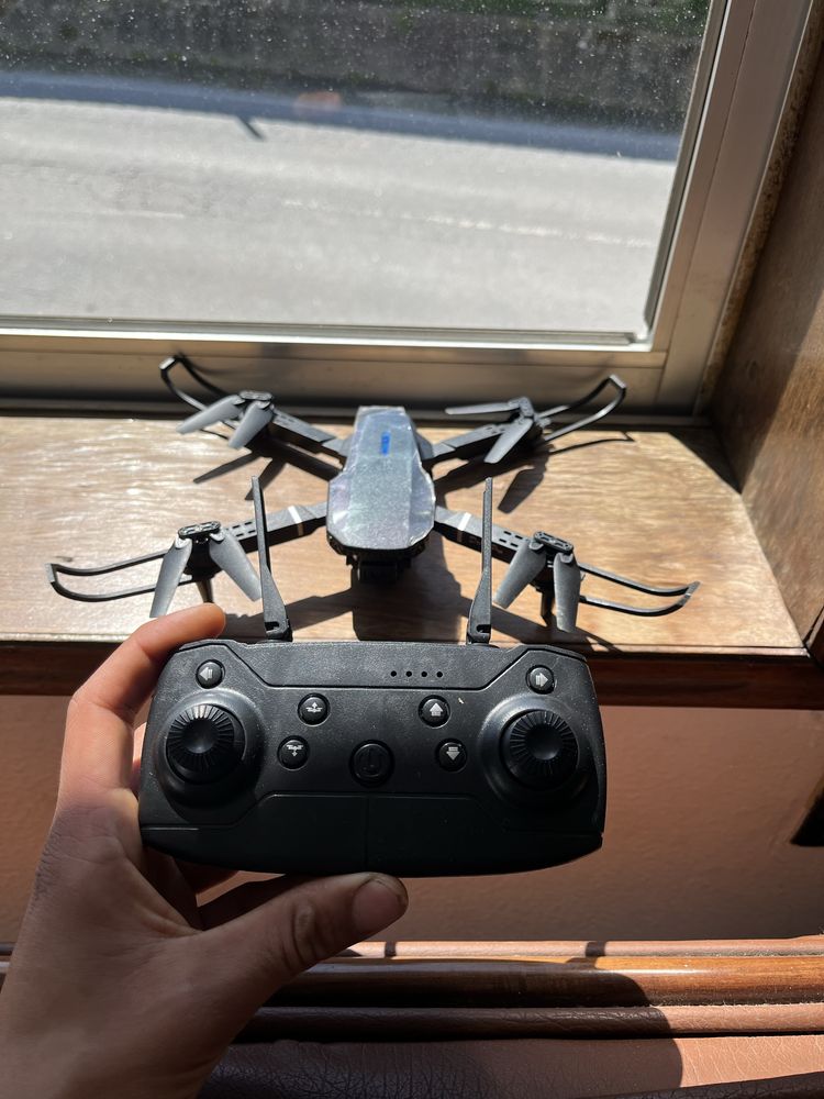 Drone e88 c/ camera