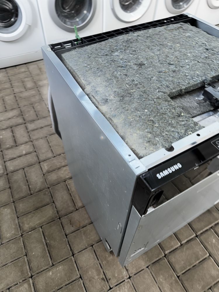 Zmywarka pod zabudowę   Samsung  model Dw6kr7051bb  szer 60 cm