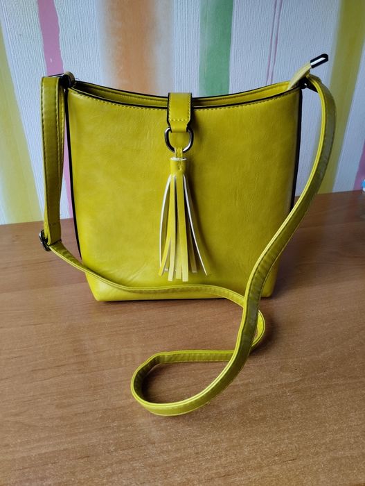 Сумка через плече яскравого жовтого кольору