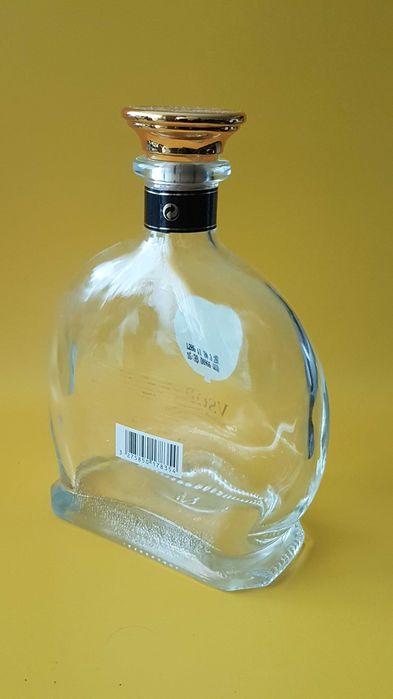 Garrafas de Bebidas vazias ( Vista Alegre, Doble V, Frapin )