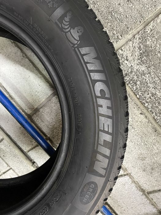 Зимові шини 215/65 R16 (98H) MICHELIN