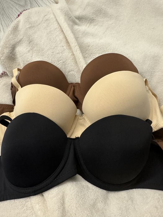 Бюстгалтери 75В з пушапом