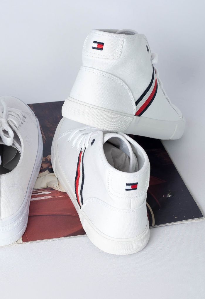 TOMMY HILFIGER оригинал. Мокасины кеды кроссовки белые 40 хайтопы