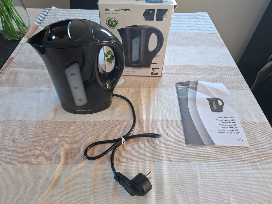 Czajnik elektryczny mały EMERIO WK-1216 1l 900w