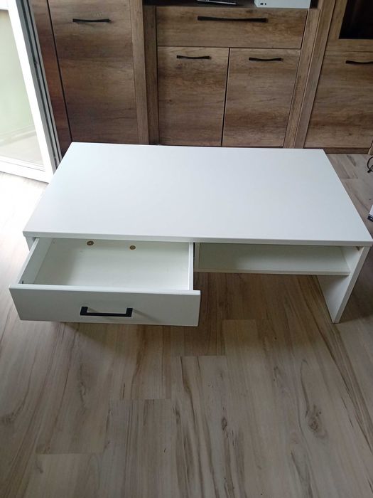 Stolik kawowy biały