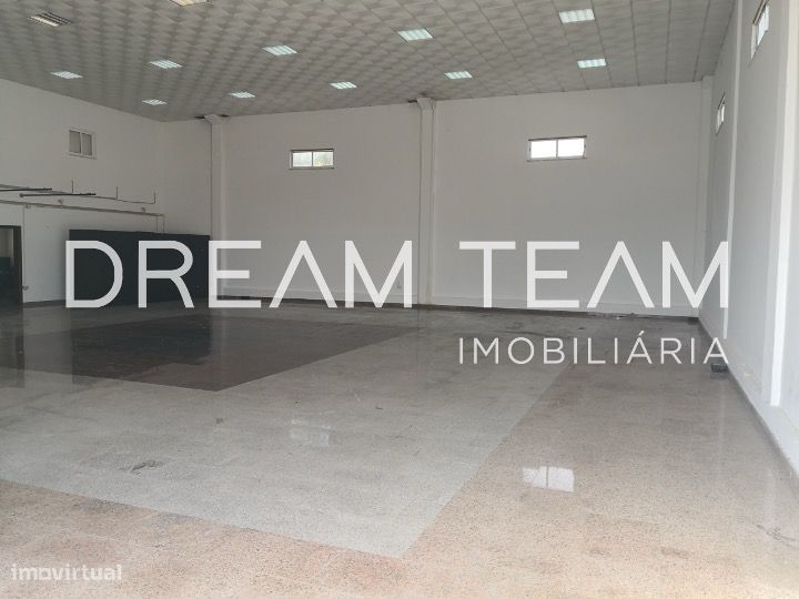 Armazém com escritório no Vale do Alecrim -  Pinhal Novo