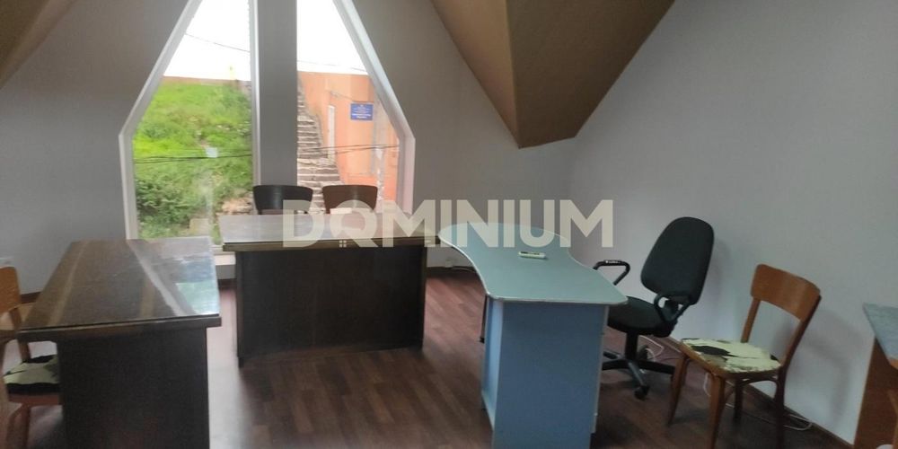 Продається комерційне пиміщення в місті Хуст