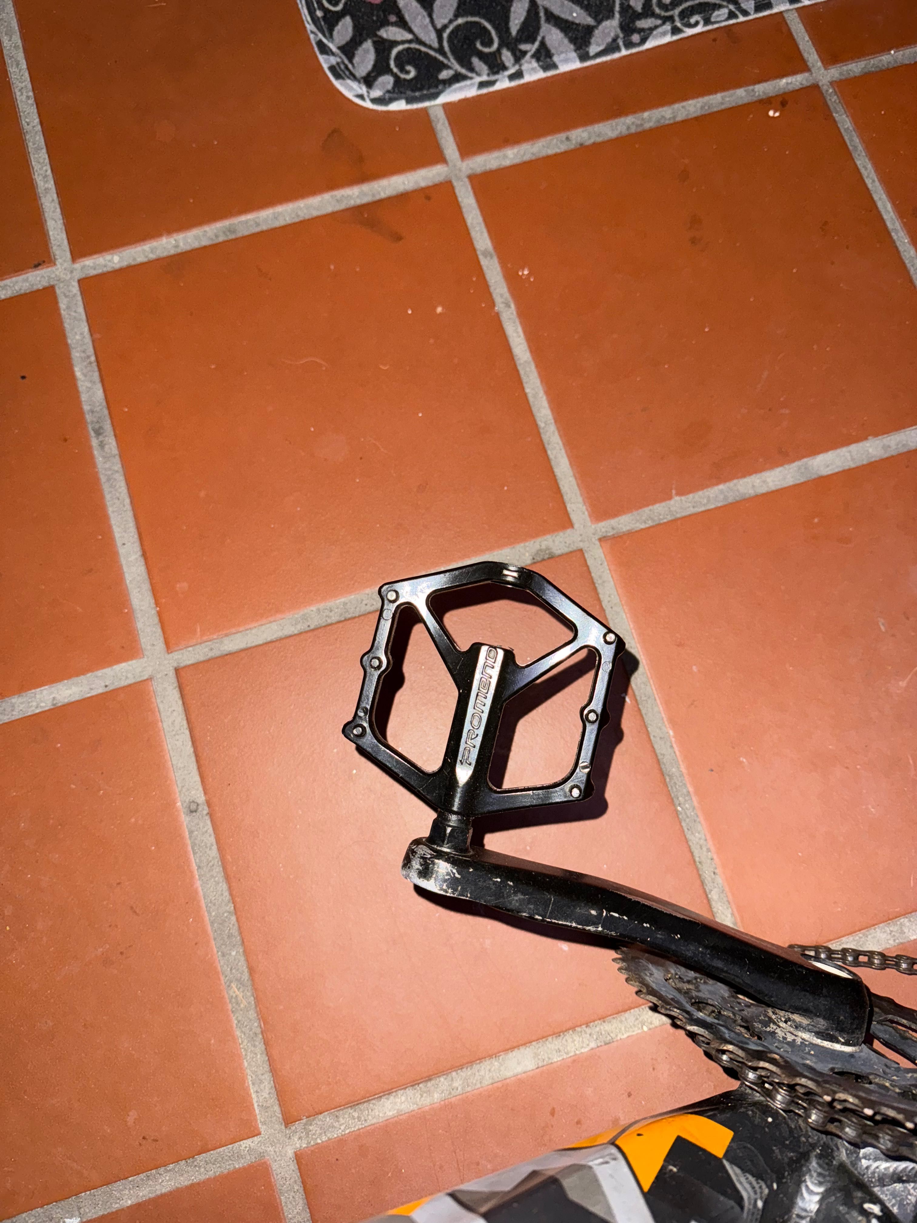 Quadro e suspensao scoot 2019 raro um dos unicos em portugal tamanho s