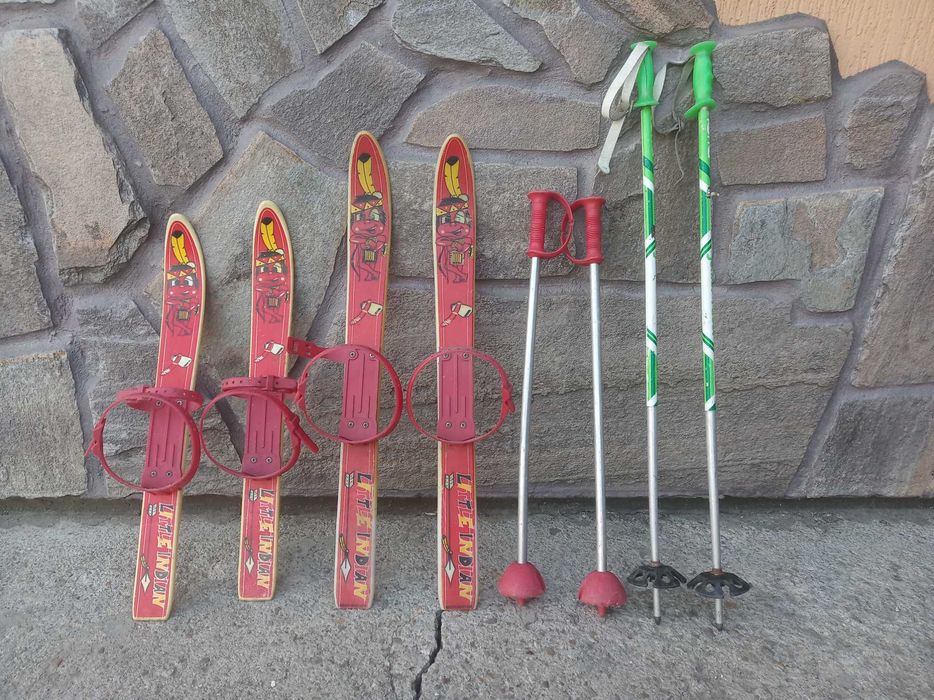 Narty różne zjazdowe