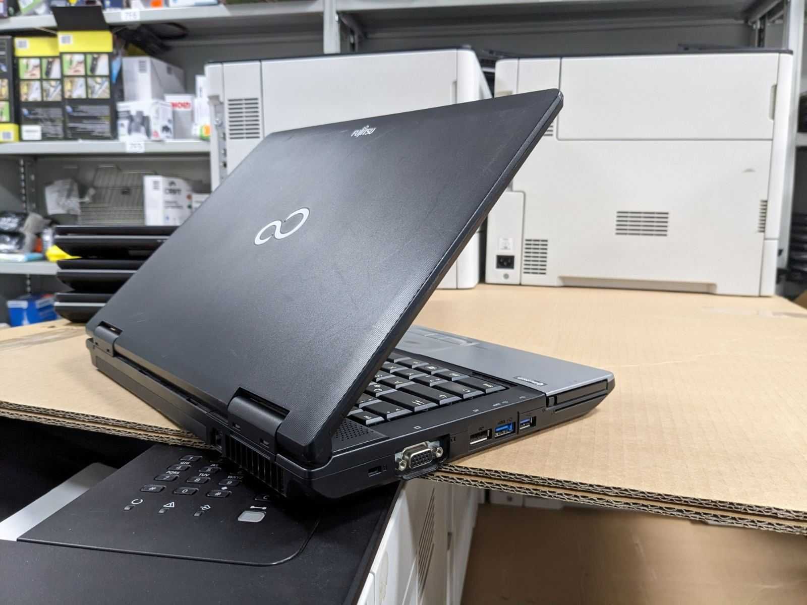 Fujitsu LIFEBOOK S752 , з чудовими батареями