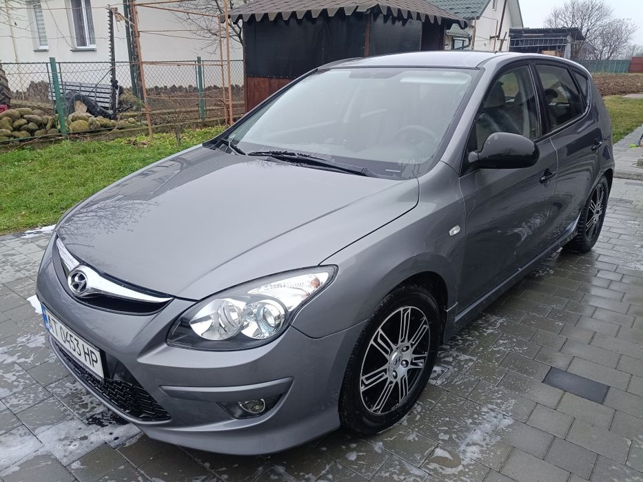 Hyundai i30 2011 бензин 1.4