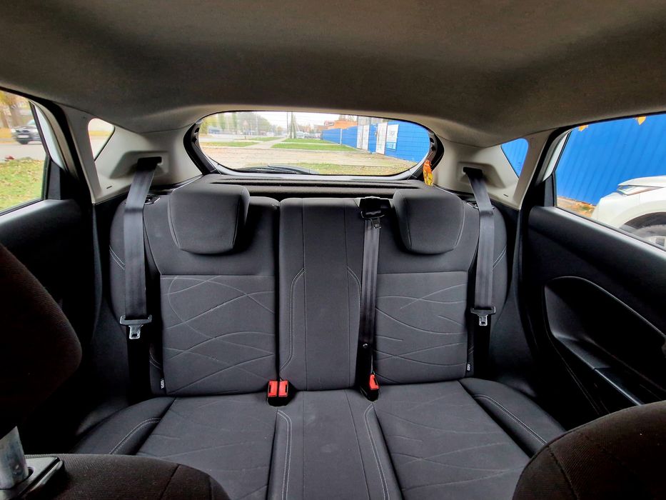 Автомобіль в гарному стані.