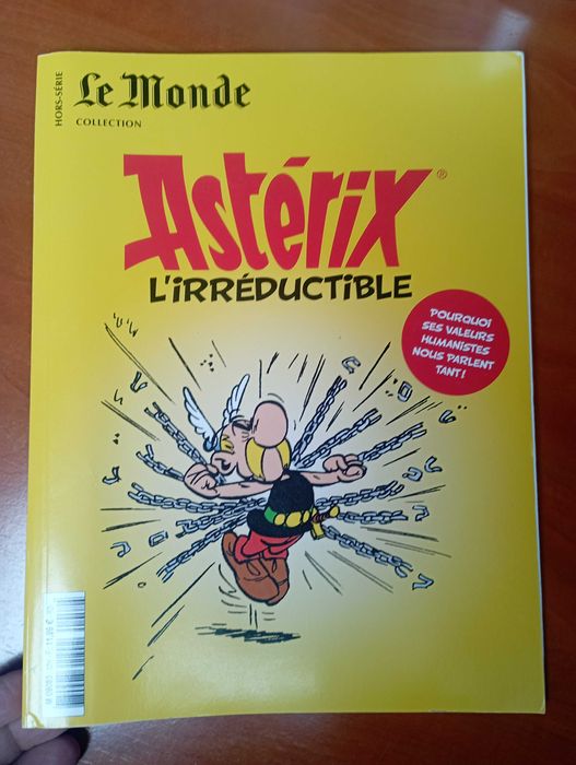 Astérix L'Irréductible - Le Monde Hors-Serie