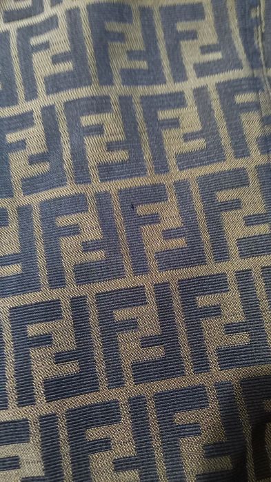 Лоскуты ткани Fendi