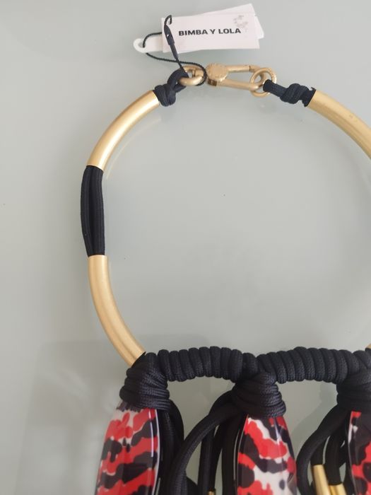 lindo colar Bimba Y Lola nunca usado