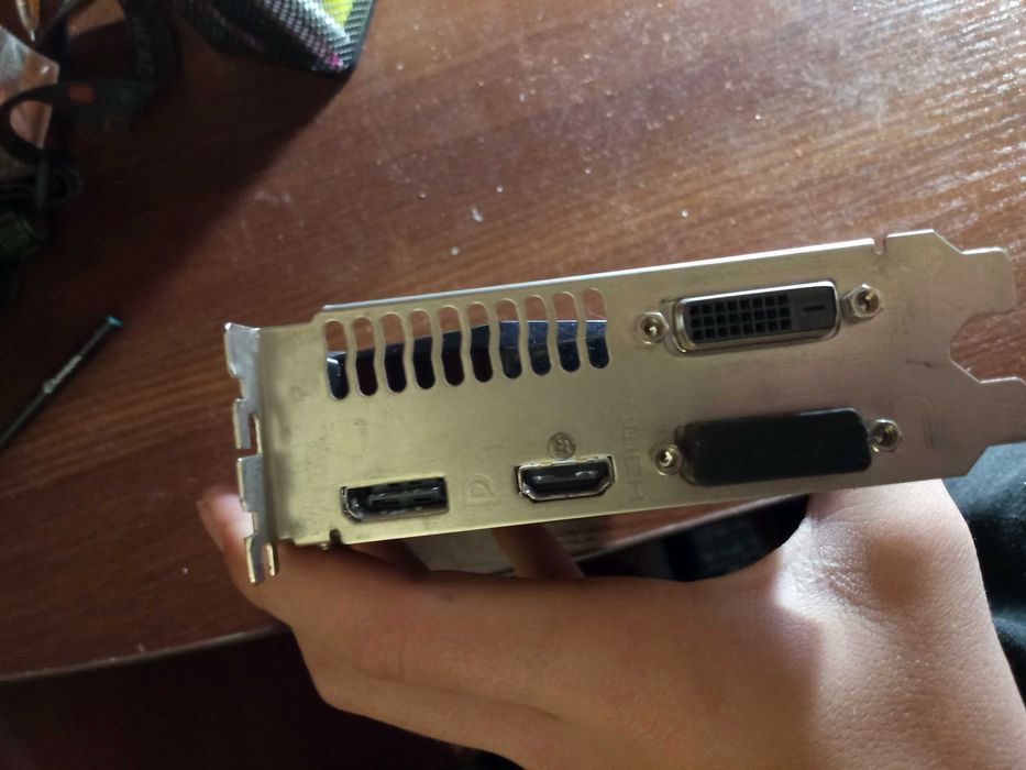 Відео карта рабоча 2ГБ