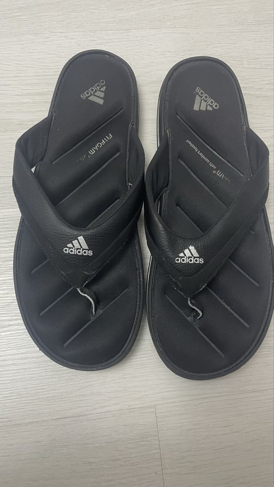 Вєтнамки Adidas  з памятю стопи
