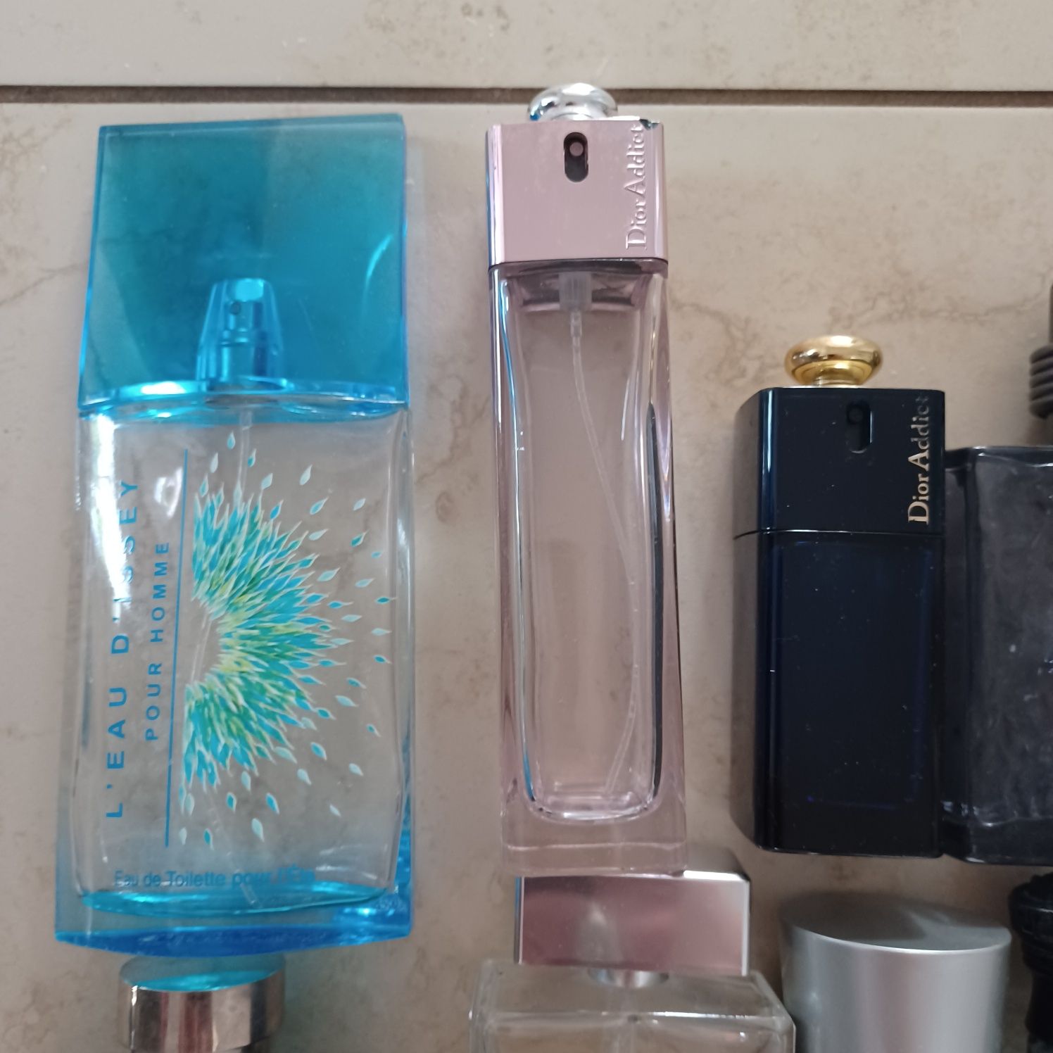 Zestaw buteleczek po perfumach/ cena za całość 18 szt