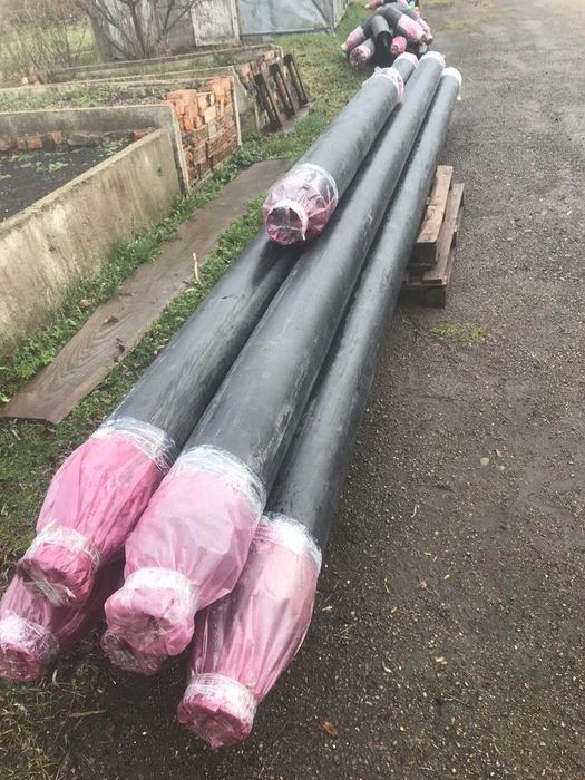 Труба ізольована, коліна, трійники, і нерухома опора