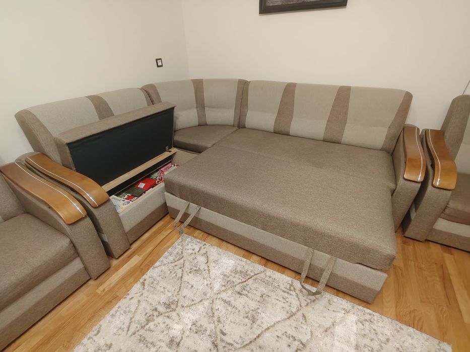 Narożnik z funkcją spania z pojemnikiem plus dwa fotele