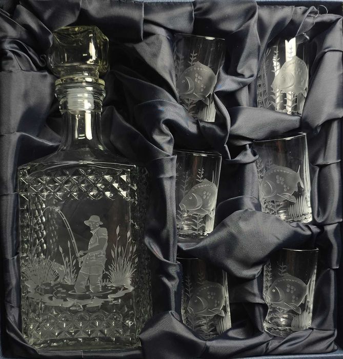 ZDOBIONY ZESTAW W MOTYWIE Wędkarskim Ryby Karpie Karafka 6 Kieliszków