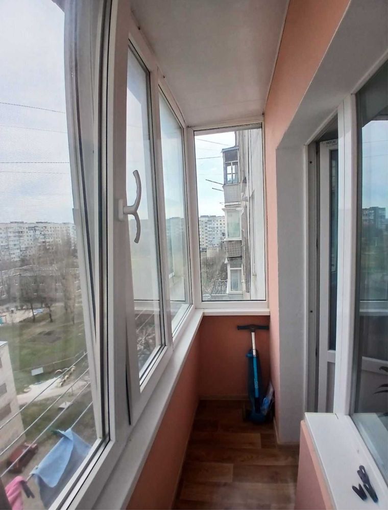 Великогабаритна 1к з АГО на Жадова(Державності), поруч АТБ