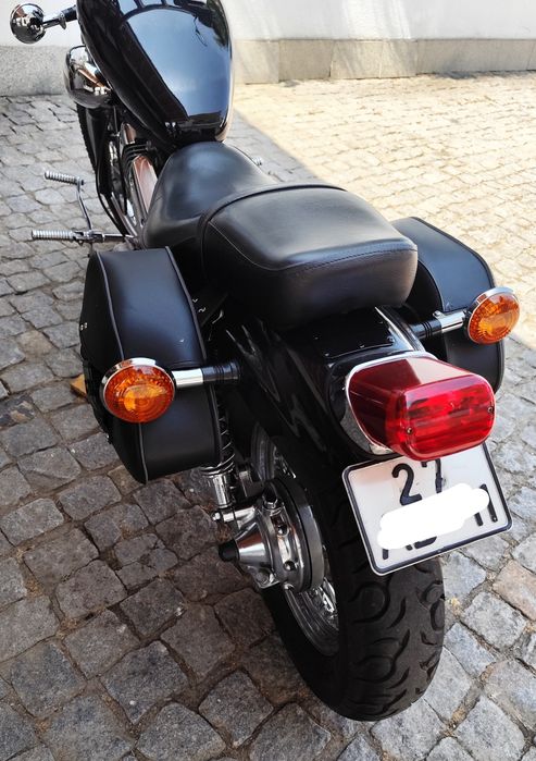 Yamaha Virago 535.