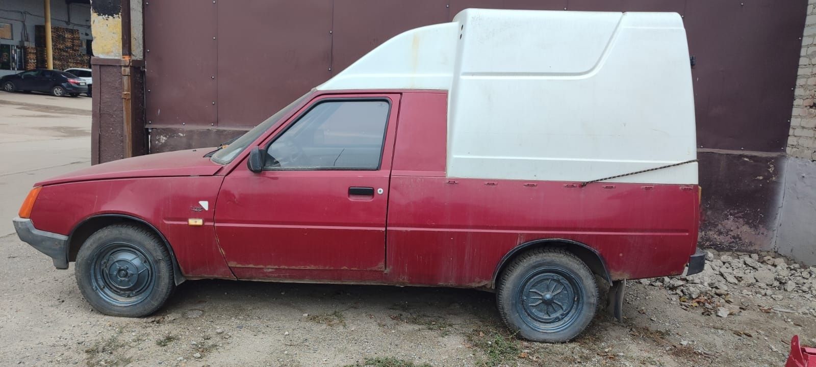 Автомоміль Таврія-пікап 110557 2002р.в. металевий тент!